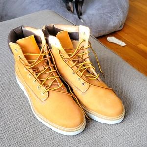 Timberland boots, brand new, size 7